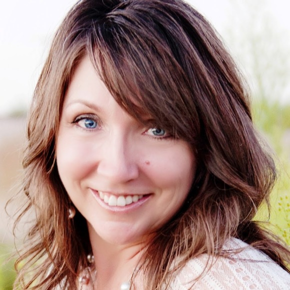 Meet your Posher, Leah - Picture 1 of 1